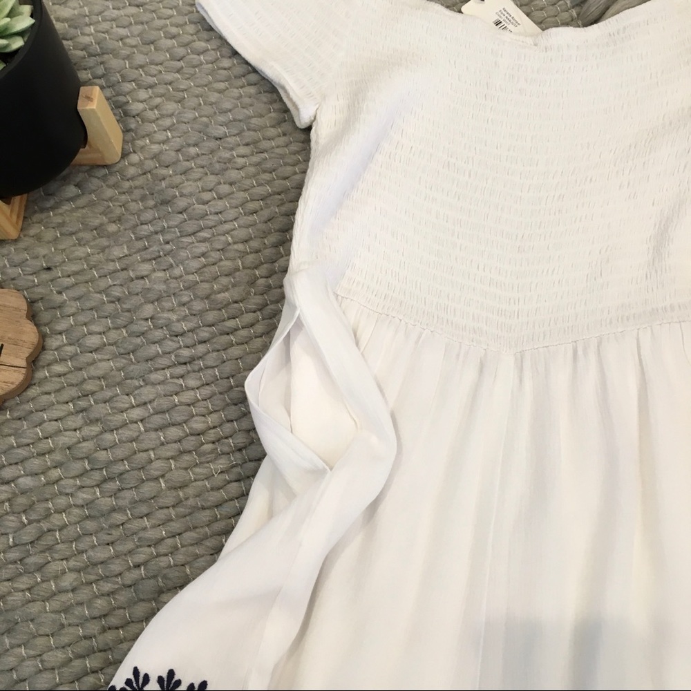 ❌SOLD {l space} embroidered smocked romper - Picture 7 of 8